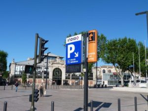 halles_narbonne_generalites_canal_velo_parking-00