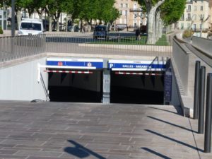 halles_narbonne_generalites_canal_velo_parking-01