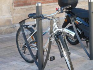halles_narbonne_generalites_canal_velo_parking-09