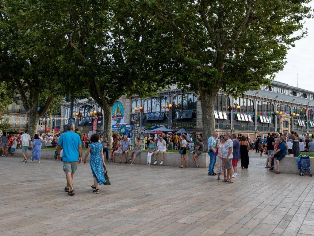 Nocturne_halles_narbonne_4_aout_2022_Bernard_Delmas_Mairie_Narbonne-30