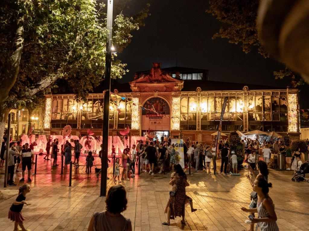 Nocturne_halles_narbonne_4_aout_2022_Bernard_Delmas_Mairie_Narbonne-32