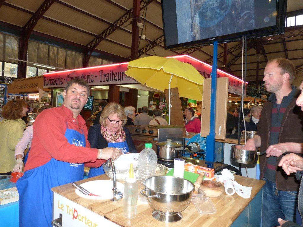 halles_de_narbonne_animation_fromage_chevre_camelot_ecu_pays_cathare_aude_laine_gandolf_haloir_oules-20-04-2013-13_