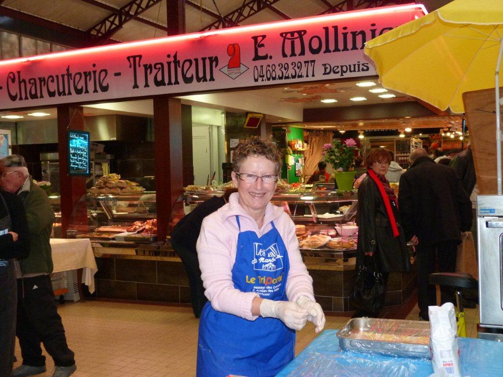 halles_de_narbonne_animation_fromage_chevre_camelot_ecu_pays_cathare_aude_laine_gandolf_haloir_oules-20-04-2013-16_
