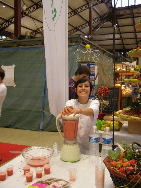 halles-narbonne-festival-fraise-2010-et-babyfoot (33)