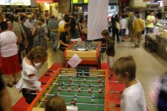 halles-narbonne-festival-fraise-2010-et-babyfoot (3)