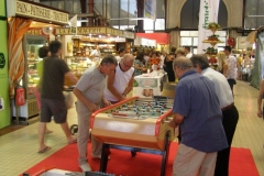 halles-narbonne-festival-fraise-2010-et-babyfoot (40)