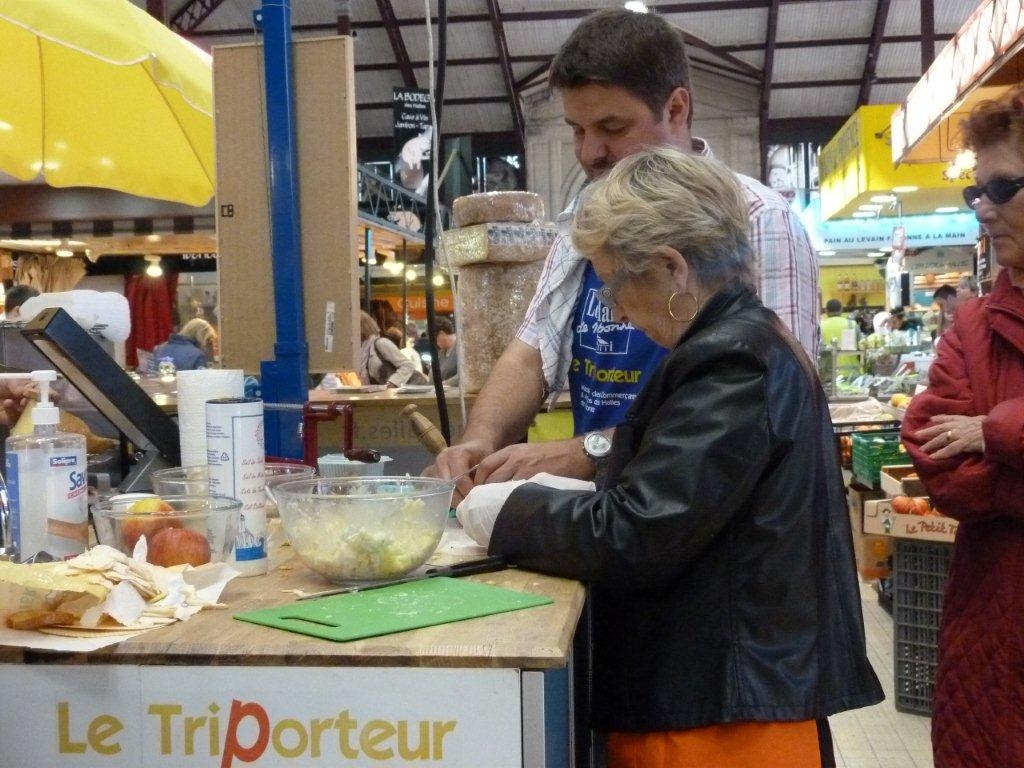 halles_de_narbonne_animation_fromage_bethmale_bamalou_reblochon_laine_gandolf_haloir_oules_18-04-201324