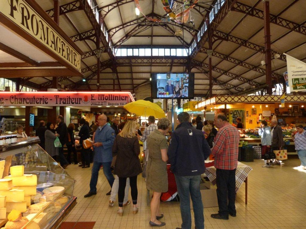 halles_de_narbonne_animation_fromage_bethmale_bamalou_reblochon_laine_gandolf_haloir_oules_18-04-201332