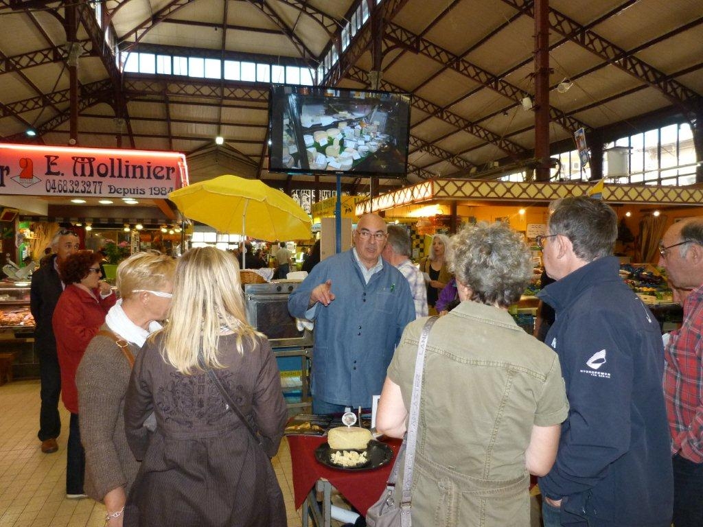 halles_de_narbonne_animation_fromage_bethmale_bamalou_reblochon_laine_gandolf_haloir_oules_18-04-201335
