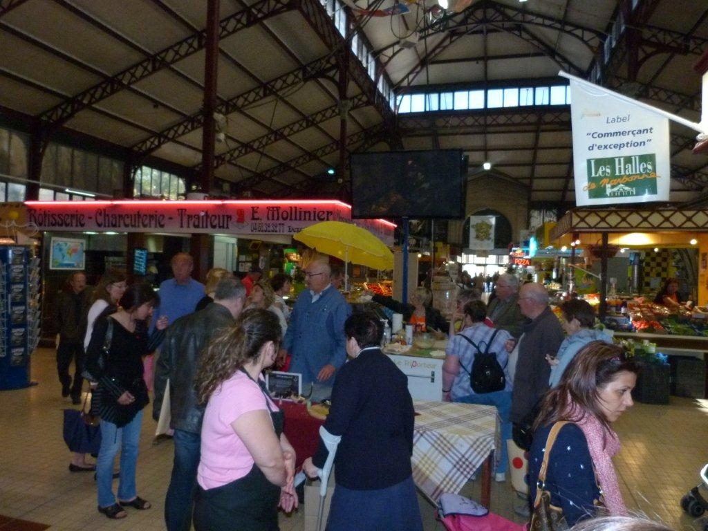 halles_de_narbonne_animation_fromage_bethmale_bamalou_reblochon_laine_gandolf_haloir_oules_18-04-201338