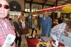 halles_de_narbonne_animation_fromage_bethmale_bamalou_reblochon_laine_gandolf_haloir_oules_18-04-201334