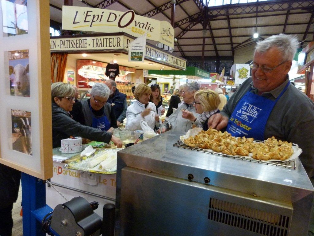 halles_de_narbonne_animation_fromage_roquefort_papillon_bergers_du_larzac_amicale_aveyronnais_aude_laine_gandolf_haloir_oules-19-04-2013- 19