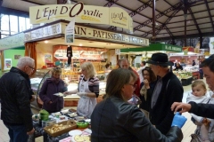 halles_de_narbonne_animation_fromage_roquefort_papillon_bergers_du_larzac_amicale_aveyronnais_aude_laine_gandolf_haloir_oules-19-04-2013- 23