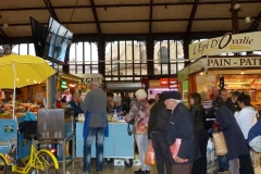 halles_de_narbonne_animation_fromage_roquefort_papillon_bergers_du_larzac_amicale_aveyronnais_aude_laine_gandolf_haloir_oules-19-04-2013- 33