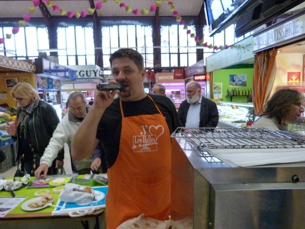 halles_narbonne_animation_fromages_haloir_laine_gandolf_oules_papillon_bergers_du_larzac_aligot_aveyronnais-22-04-16-28