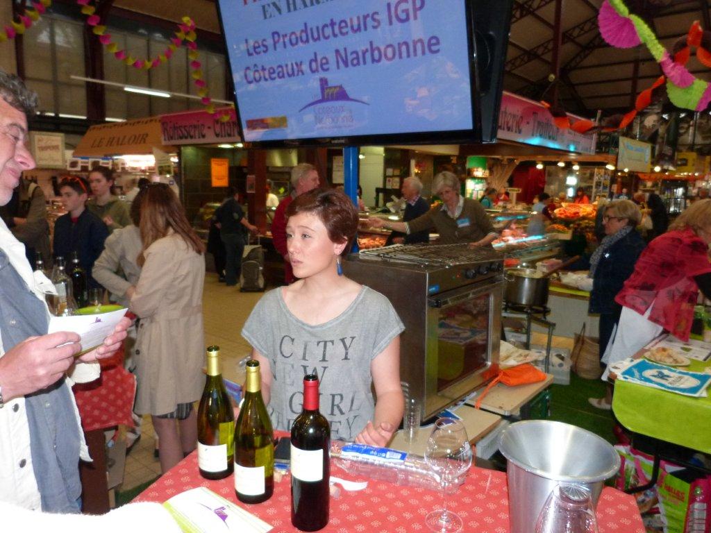 halles_narbonne_animation_fromages_haloir_laine_gandolf_oules_papillon_bergers_du_larzac_aligot_aveyronnais-22-04-16-29