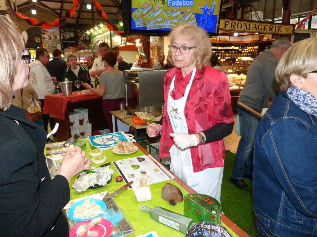 halles_narbonne_animation_fromages_haloir_laine_gandolf_oules_papillon_bergers_du_larzac_aligot_aveyronnais-22-04-16-32