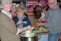 halles_narbonne_animation_fromages_haloir_laine_gandolf_oules_papillon_bergers_du_larzac_aligot_aveyronnais-22-04-16-36