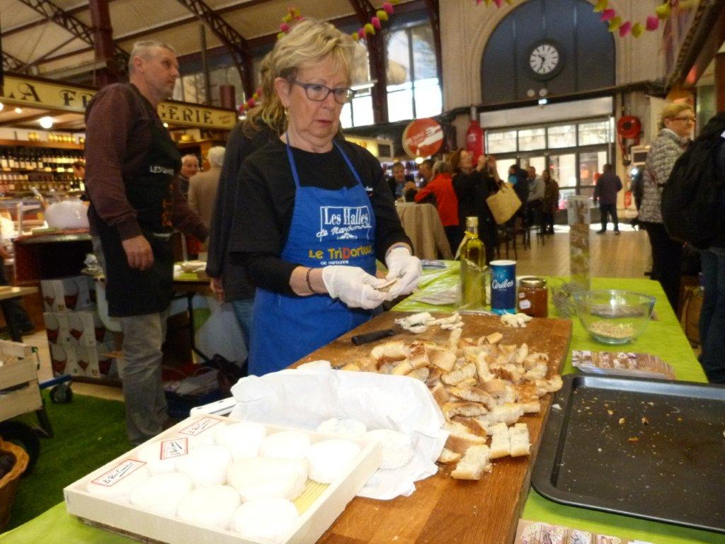 halles_narbonne_animation_fromages_haloir_laine_gandolf_oules_combebelle_les_chamoises_grillotins_chevre-22-04-16-01
