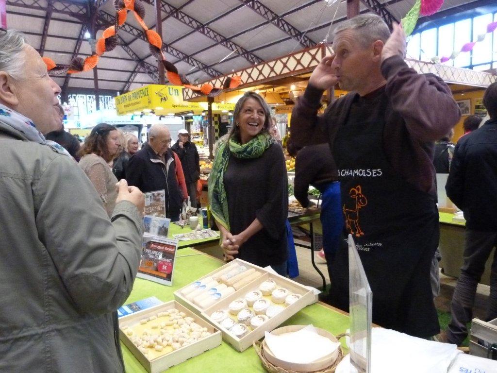 halles_narbonne_animation_fromages_haloir_laine_gandolf_oules_combebelle_les_chamoises_grillotins_chevre-22-04-16-07