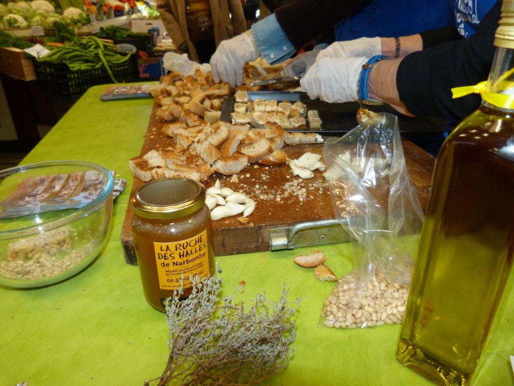 halles_narbonne_animation_fromages_haloir_laine_gandolf_oules_combebelle_les_chamoises_grillotins_chevre-22-04-16-10