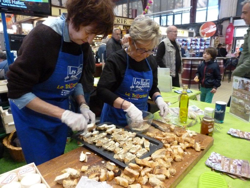 halles_narbonne_animation_fromages_haloir_laine_gandolf_oules_combebelle_les_chamoises_grillotins_chevre-22-04-16-18
