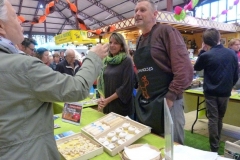 halles_narbonne_animation_fromages_haloir_laine_gandolf_oules_combebelle_les_chamoises_grillotins_chevre-22-04-16-08