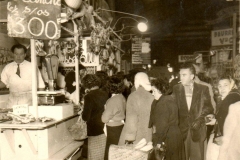 Scene interieure halles de Narbonne Boucherie Maillet-1955-1964