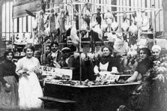 scene debut XXeme siecle dans les halles de narbonne