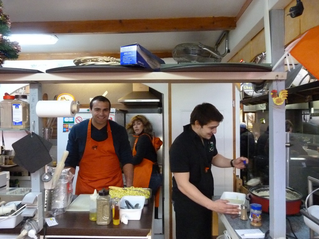 rcnm_beziers__accueil_supporters_vismavie_commercants_halles_narbonne_2012-04