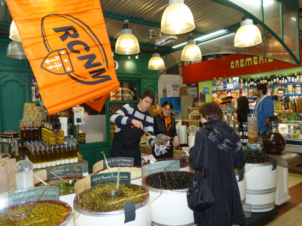 rcnm_beziers__accueil_supporters_vismavie_commercants_halles_narbonne_2012-06
