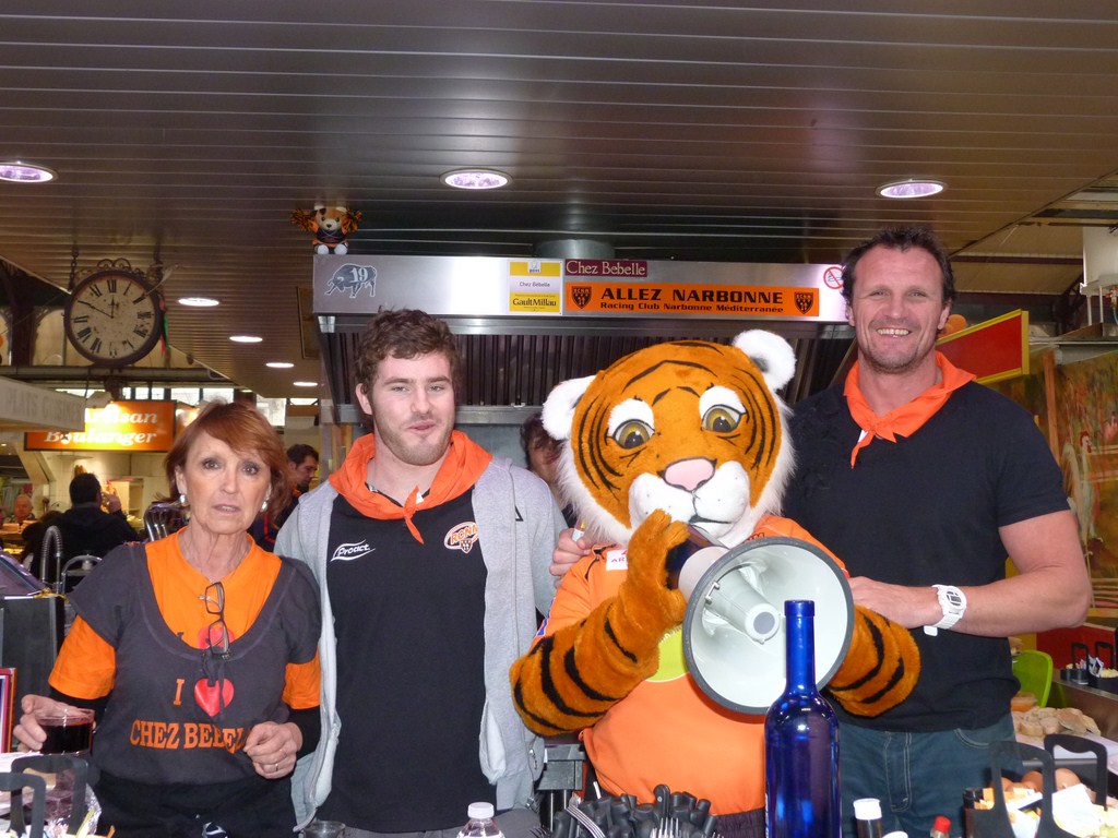 rcnm_beziers__accueil_supporters_vismavie_commercants_halles_narbonne_2012-12