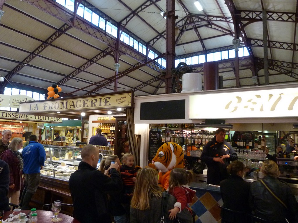rcnm_beziers__accueil_supporters_vismavie_commercants_halles_narbonne_2012-13