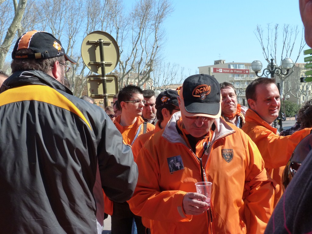 rcnm_beziers__accueil_supporters_vismavie_commercants_halles_narbonne_2012-18