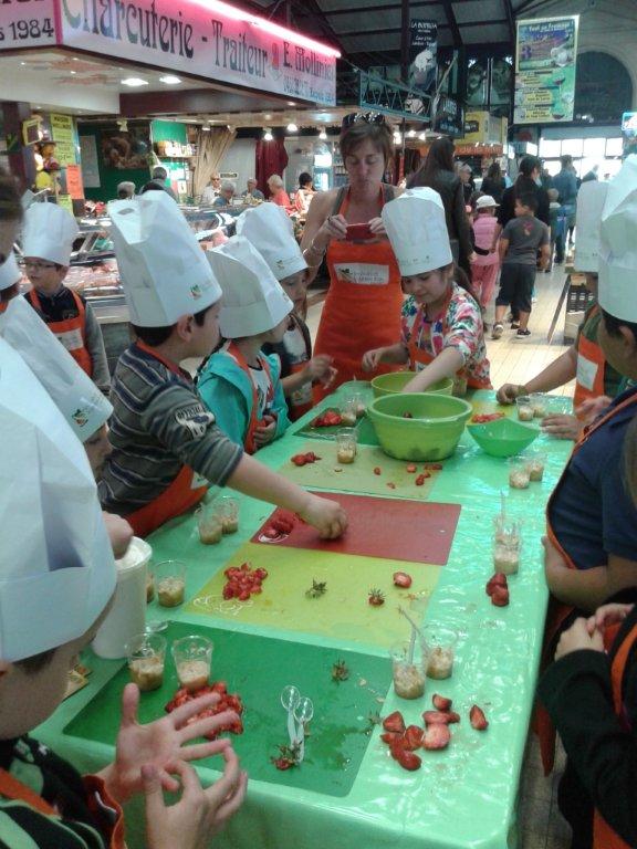 halles_narbonne_interfel_fruits_legumes_enfants_ecole_arago_27-28_mai_2014-11