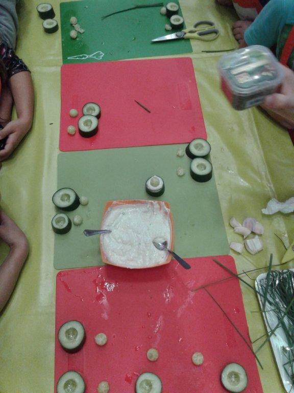 halles_narbonne_interfel_fruits_legumes_enfants_ecole_arago_27-28_mai_2014-18