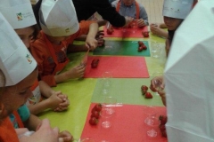 halles_narbonne_interfel_fruits_legumes_enfants_ecole_arago_27-28_mai_2014-26