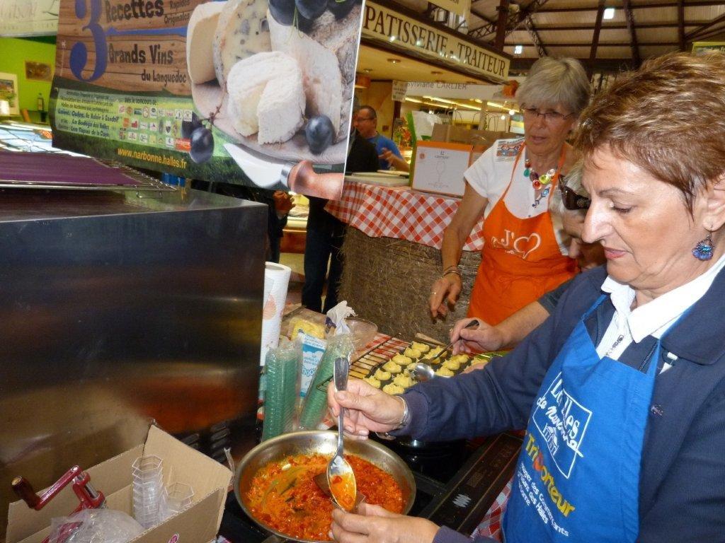 halles_narbonne_tout_un_fromage_aveyronnais_aop_fitou_confrerie_la_mesnie_roquefort_papillon_societe_fourme_d_ambert_bergers_larzac_23_mai_2014-01