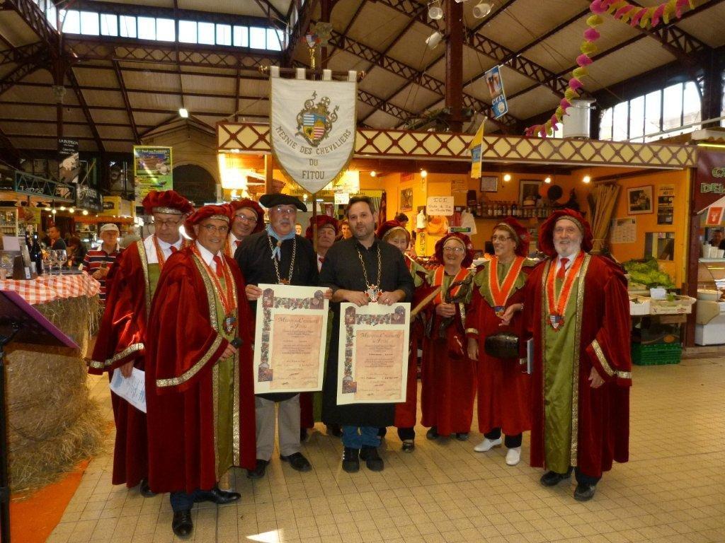 halles_narbonne_tout_un_fromage_aveyronnais_aop_fitou_confrerie_la_mesnie_roquefort_papillon_societe_fourme_d_ambert_bergers_larzac_23_mai_2014-53