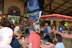 halles_narbonne_tout_un_fromage_aveyronnais_aop_fitou_confrerie_la_mesnie_roquefort_papillon_societe_fourme_d_ambert_bergers_larzac_23_mai_2014-04