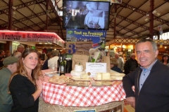 halles_narbonne_tout_un_fromage_aveyronnais_aop_fitou_confrerie_la_mesnie_roquefort_papillon_societe_fourme_d_ambert_bergers_larzac_23_mai_2014-07