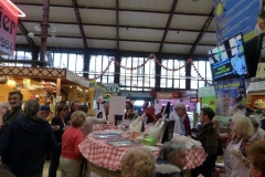 halles_narbonne_tout_un_fromage_aveyronnais_aop_fitou_confrerie_la_mesnie_roquefort_papillon_societe_fourme_d_ambert_bergers_larzac_23_mai_2014-58