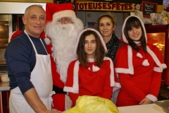 Pere_Noel_Halles_dim_17_045