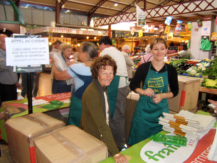 Halles_de_Narbonne_-jevais_aux_Halles_+_Cabas_victor_2006_(2)