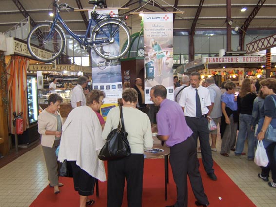Halles_de_Narbonne_-jevais_aux_Halles_+_Cabas_victor_2006_(7)