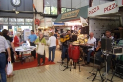 Halles_de_Narbonne_-jevais_aux_Halles_+_Cabas_victor_2006_(8)