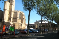 Halles_de_Narbonne_-printemps_commerce_2006_(3)