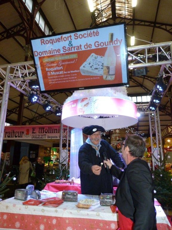 halles_narbonne_noel_animation_roquefort_societe_baragnaudes_sarrat_de_goundy_muscat_jolie_mome_planteur_2016-05