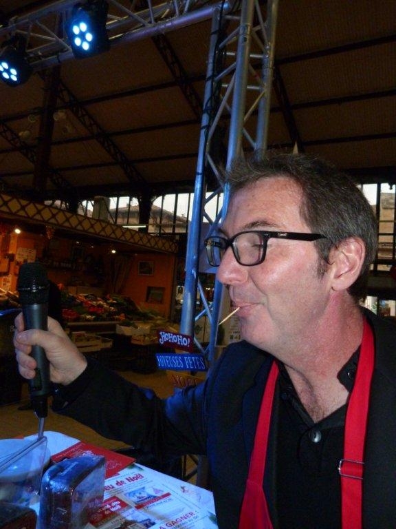 halles_narbonne_noel_animation_roquefort_societe_baragnaudes_sarrat_de_goundy_muscat_jolie_mome_planteur_2016-06