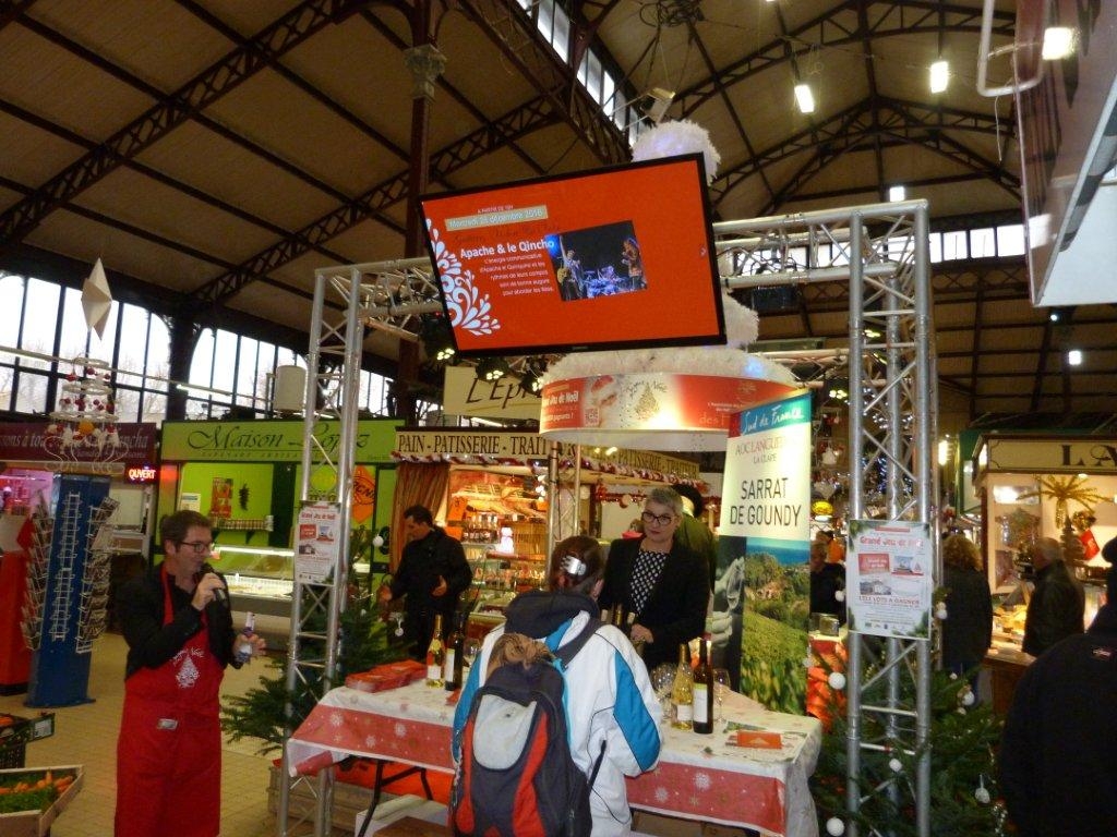 halles_narbonne_noel_animation_roquefort_societe_baragnaudes_sarrat_de_goundy_muscat_jolie_mome_planteur_2016-12